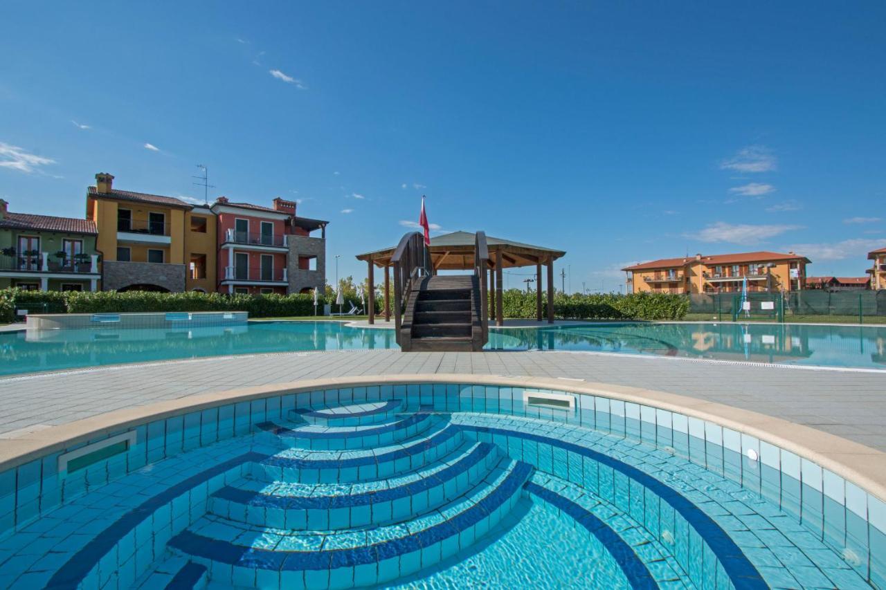 Baglio Degli Ulivi 3 Apartment By Wonderful Italy Сирмионе Екстериор снимка
