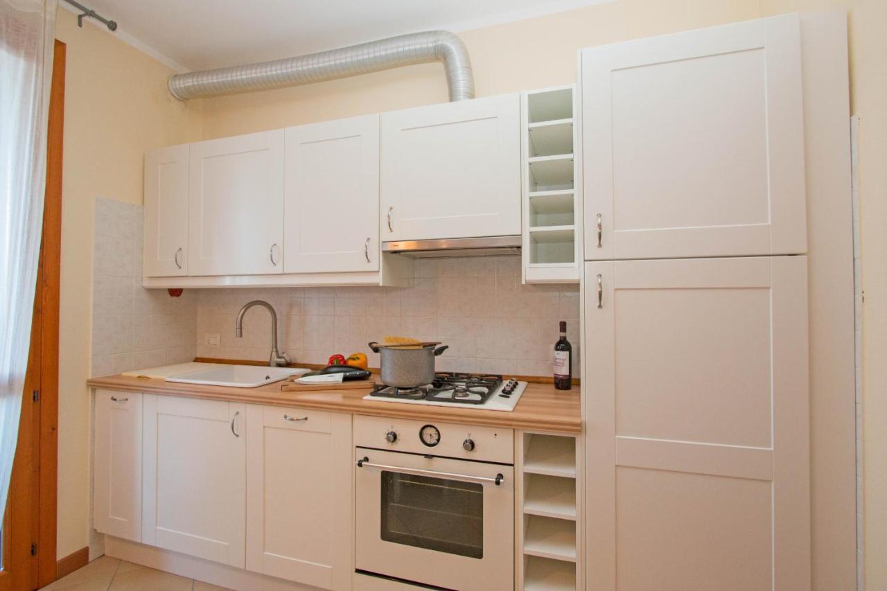 Baglio Degli Ulivi 3 Apartment By Wonderful Italy Сирмионе Екстериор снимка