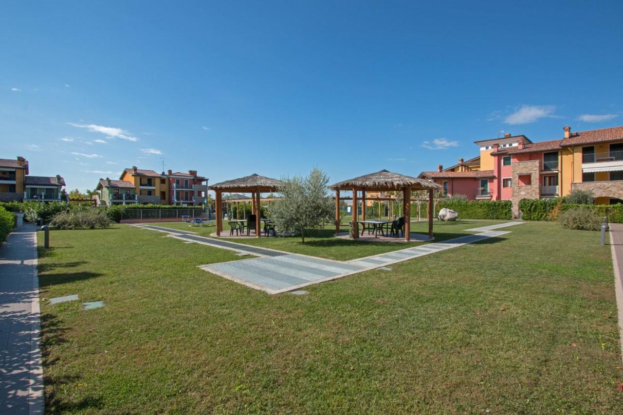 Baglio Degli Ulivi 3 Apartment By Wonderful Italy Сирмионе Екстериор снимка
