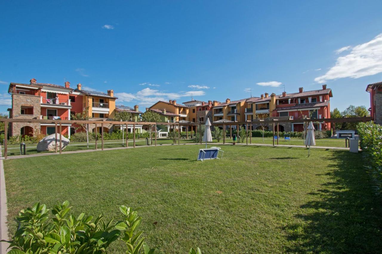 Baglio Degli Ulivi 3 Apartment By Wonderful Italy Сирмионе Екстериор снимка