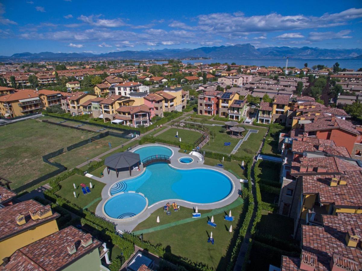 Baglio Degli Ulivi 3 Apartment By Wonderful Italy Сирмионе Екстериор снимка